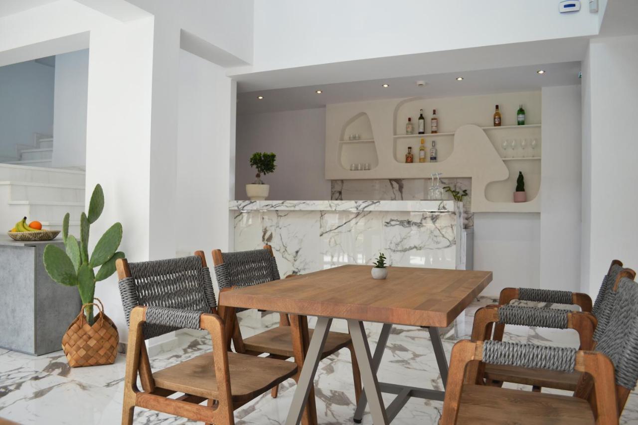 Iades Suites Афитос Екстериор снимка
